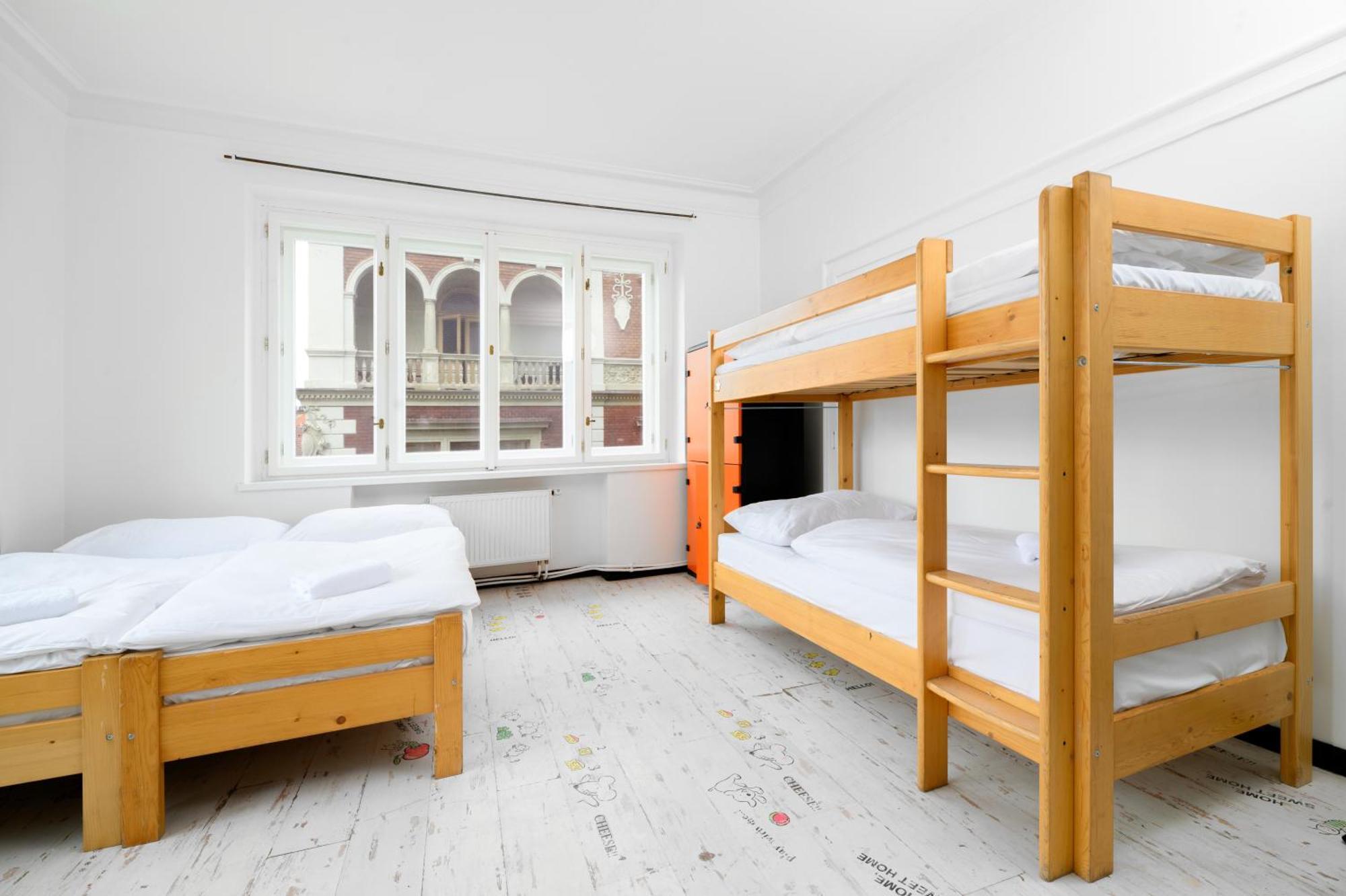 Benedikt City Center Hostel Prague Exterior photo